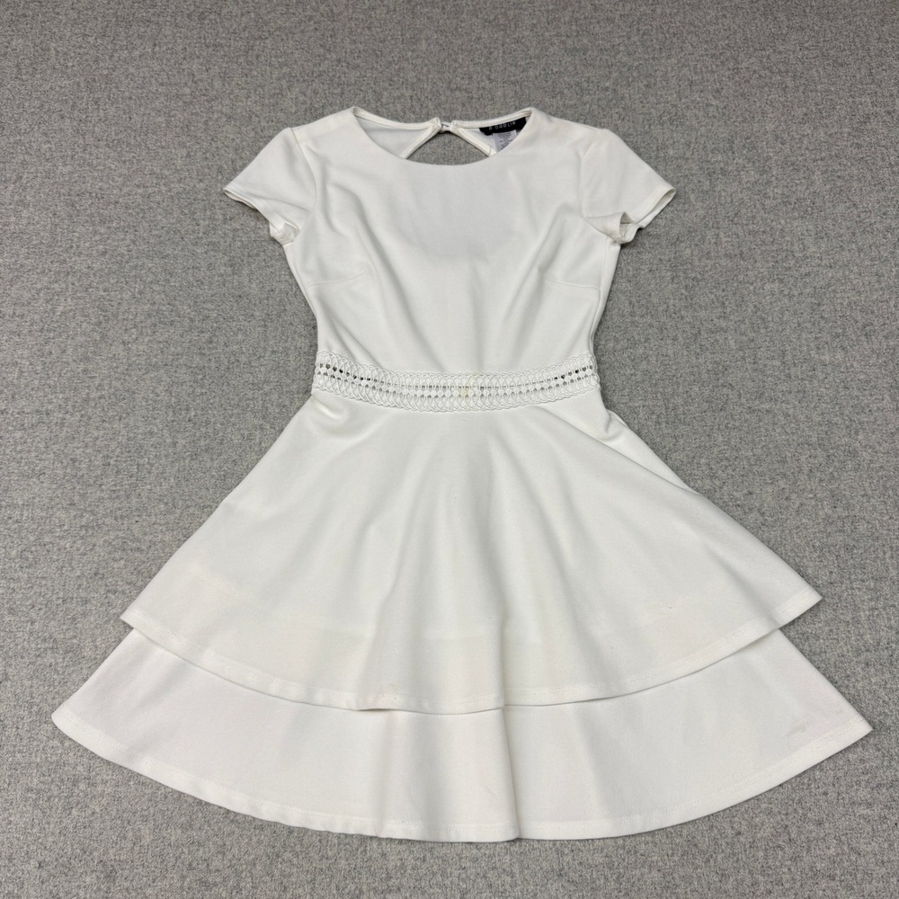 B. Darlin Dress Size 0 White Crochet Lace Waist Keyhole Back Tiered Fit Flare